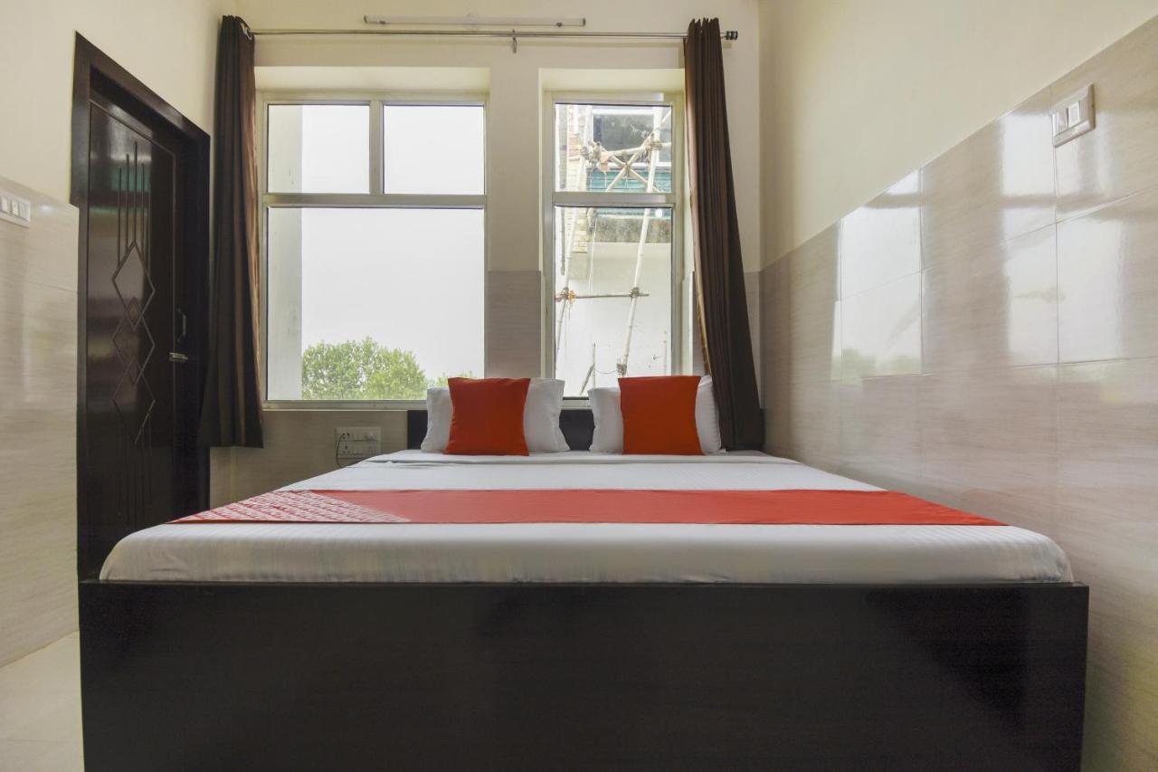 Flagship 75751 Hotel Surya Bahadrabad Екстер'єр фото