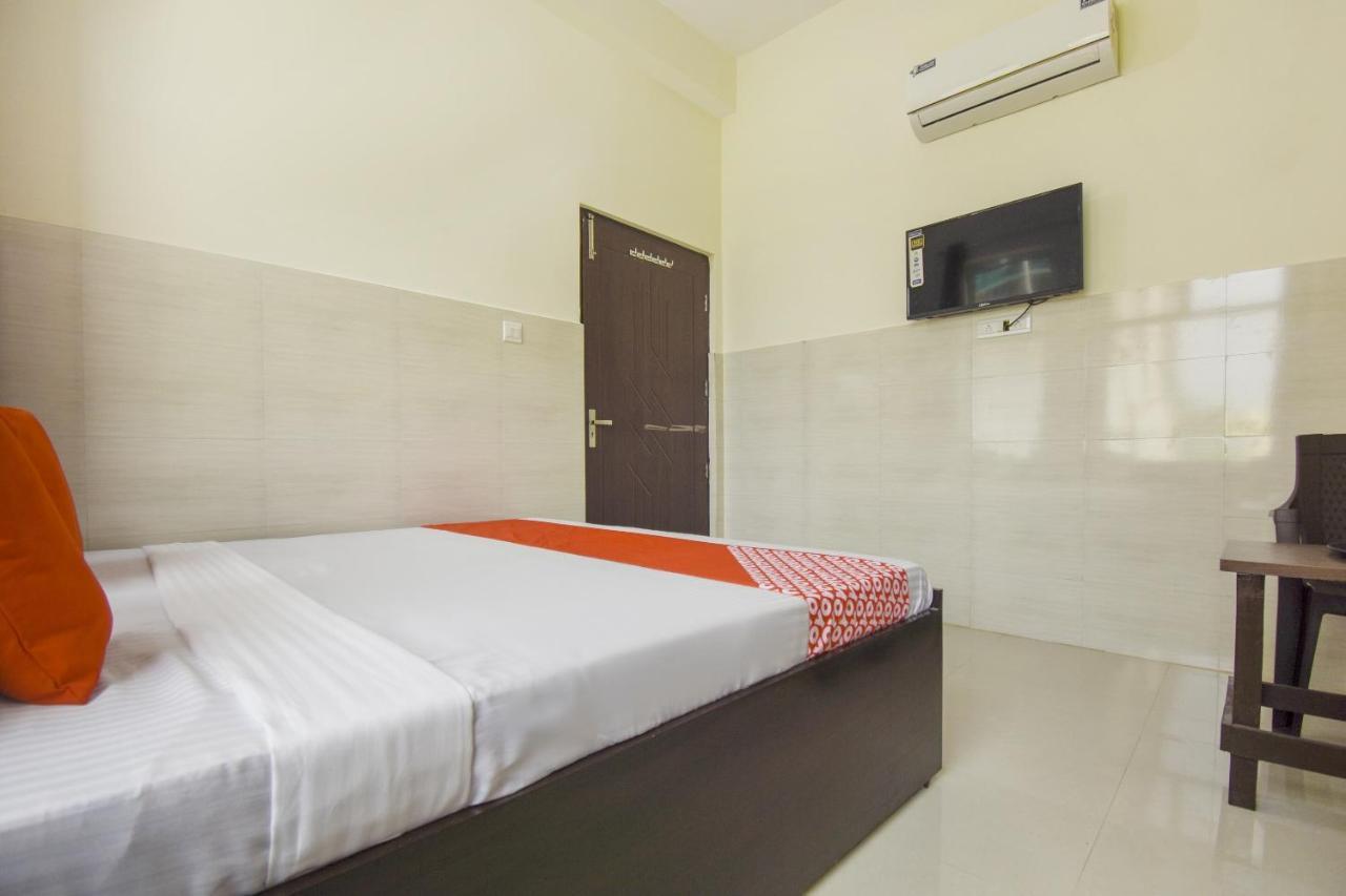 Flagship 75751 Hotel Surya Bahadrabad Екстер'єр фото