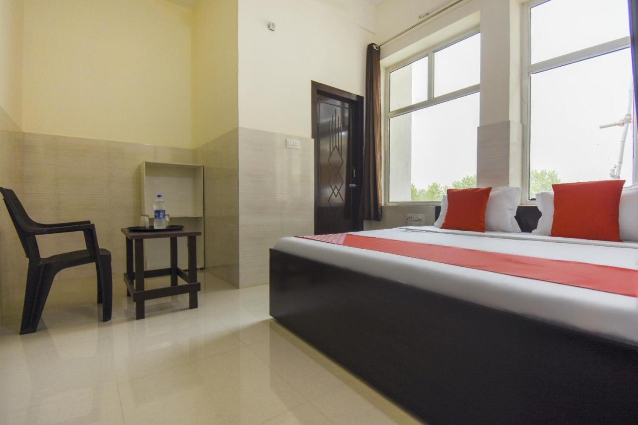 Flagship 75751 Hotel Surya Bahadrabad Екстер'єр фото