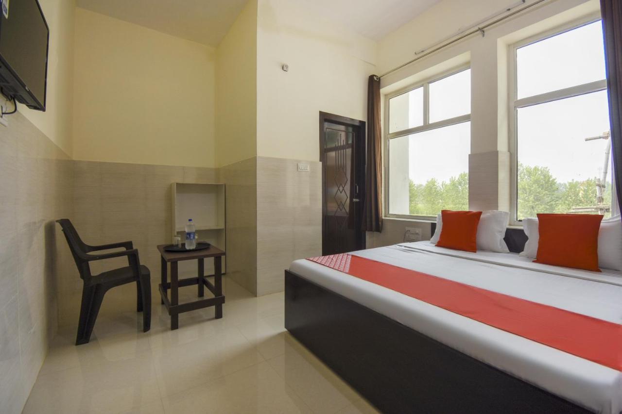 Flagship 75751 Hotel Surya Bahadrabad Екстер'єр фото
